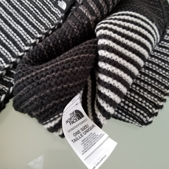 The North Face Scarf - Picture 3 of 4